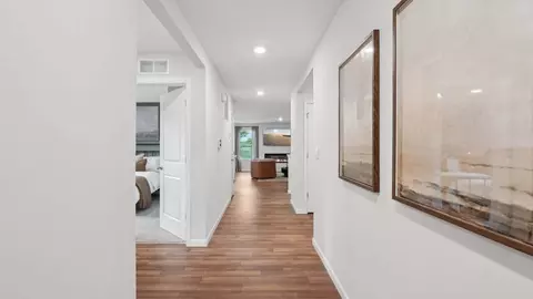 Entry Way - 113 Cornerstone Dr, Williamsburg, OH 45176 photo 3 of 11