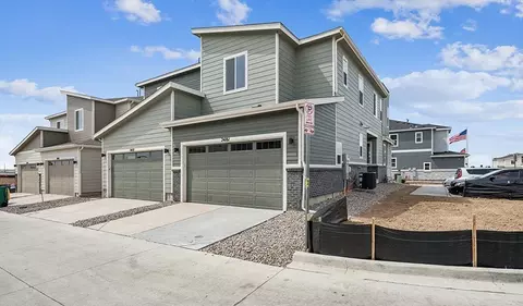 Exterior - 24161 E 30th Pl, Aurora, CO 80019 photo 2 of 8