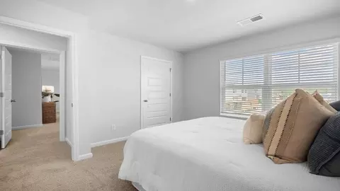 Bedroom - 102 Sabel Ct, Guyton, GA 31312 photo 6 of 10