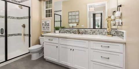 Bath - 1681 N Shirley Ave, Clovis, CA 93619 photo 1 of 4