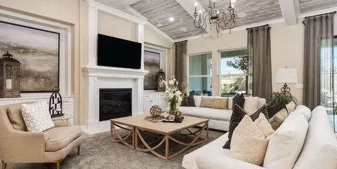 Living - 1681 N Shirley Ave, Clovis, CA 93619 photo 2 of 3