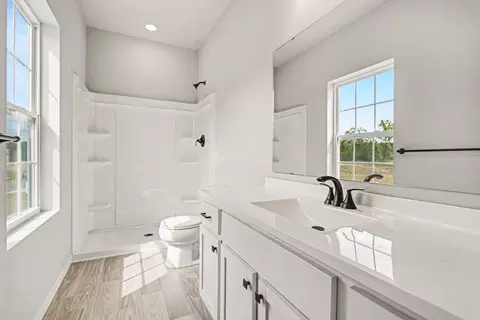 Bath - Yarrow Ave., Vicksburg, MI 49097 photo 1 of 3