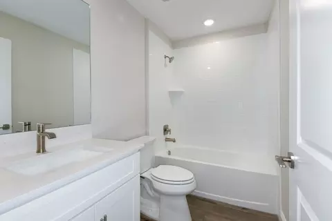 Bath - 6087 SW 97th St, Ocala, FL 34476 photo 4 of 4