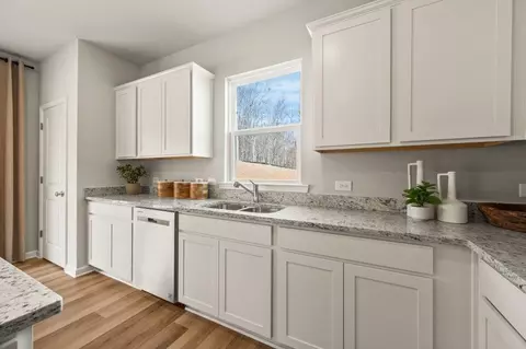 Kitchen - Gaines Mill Rd, Gainesville, GA 30507 photo 3 of 5