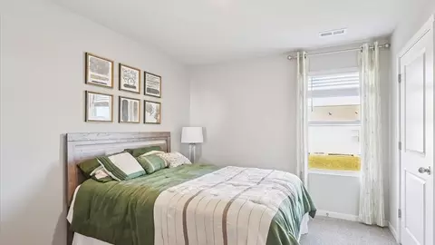 Bedroom - 2211 Bugge Dr, Adel, IA 50003 photo 3 of 4