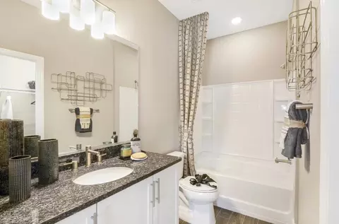 Bath - 5156 NW 41st Loop, Ocala, FL 34482 photo 2 of 3