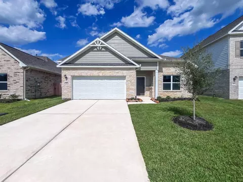 Exterior - 8419 Shyleaf Ct, Fulshear, TX 77441 photo 3 of 7