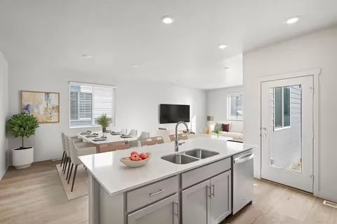 Kitchen - 3577 N Browning St, Eagle Mountain, UT 84005 photo 2 of 4
