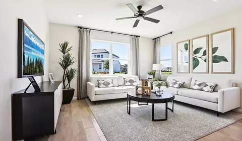 Living - 5357 Wolf Creek Dr, Apollo Beach, FL 33572 photo 2 of 3