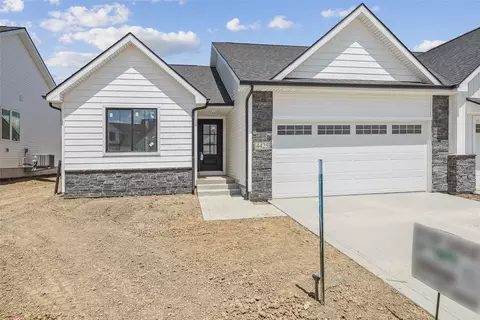 4425 NW Olivia Ln, Ankeny, IA 50023