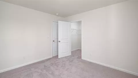 Bedroom - 2002 10th St SE, Hickory, NC 28602 photo 5 of 20