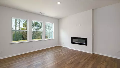 Living - 2002 10th St SE, Hickory, NC 28602 photo 1 of 5