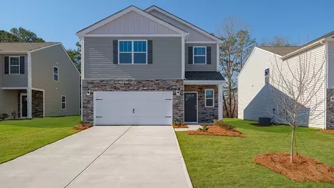 Exterior - 2002 10th St SE, Hickory, NC 28602 photo 4 of 5