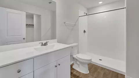 Bath - 2207 Gentle Rain Dr, Luling, TX 78648 photo 2 of 7