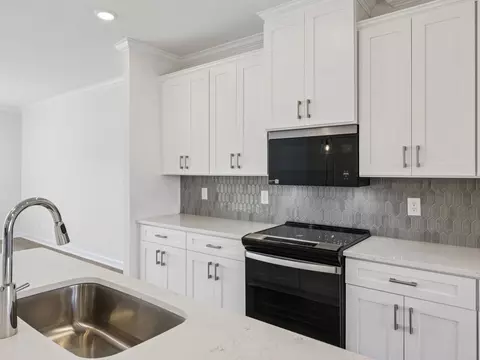 Kitchen - 331 Golden Maple Ct, Fort Mill, SC 29708 photo 3 of 7