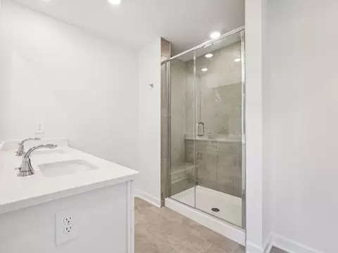 Bath - 331 Golden Maple Ct, Fort Mill, SC 29708 photo 5 of 6