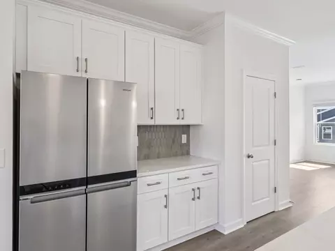 Kitchen - 331 Golden Maple Ct, Fort Mill, SC 29708 photo 4 of 7