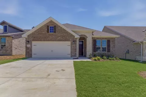 3516 Helena St, Gainesville, TX 76240