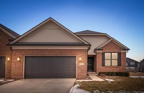 55769 Oak Pointe Dr, Shelby Township, MI 48315