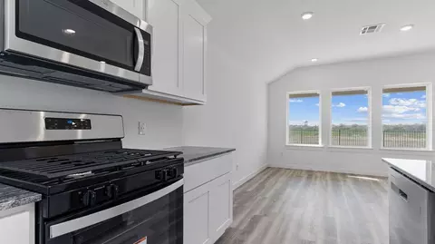 Kitchen - 13 Robin Ct, Angleton, TX 77515 photo 2 of 4