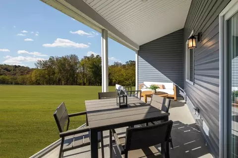 Exterior - 2264 Esplanade St, Union, KY 41091 photo 5 of 7