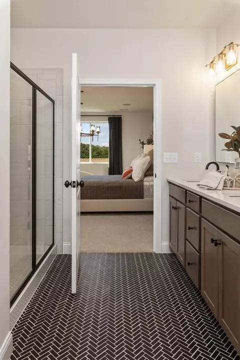 Bath - 2264 Esplanade St, Union, KY 41091 photo 3 of 3
