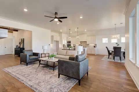 Living - 7201 E Oakland St, Broken Arrow, OK 74014 photo 2 of 2