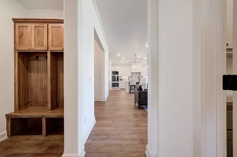 Entry Way - 7201 E Oakland St, Broken Arrow, OK 74014 photo 2 of 3