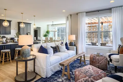 Living - 151 Thompson Rd, Kennett Square, PA 19348 photo 18 of 37
