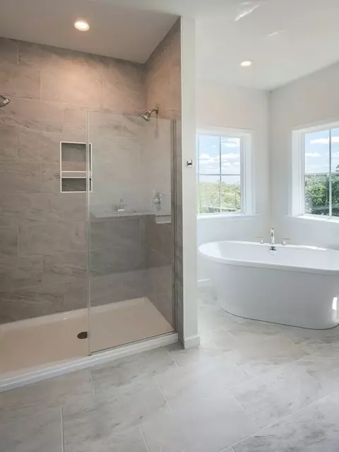 Bath - 151 Thompson Rd, Kennett Square, PA 19348 photo 15 of 36