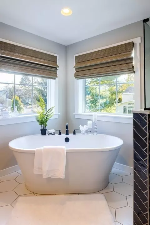 Bath - 151 Thompson Rd, Kennett Square, PA 19348 photo 7 of 36
