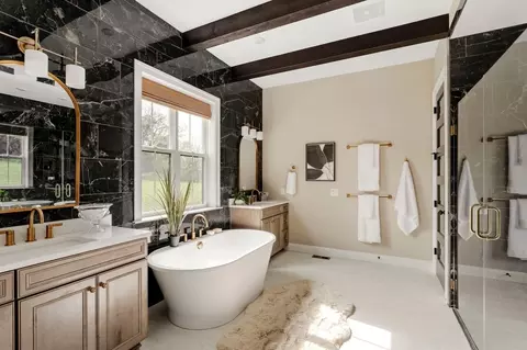 Bath - 151 Thompson Rd, Kennett Square, PA 19348 photo 34 of 37