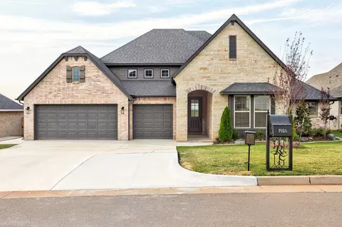 7916 Amber Ridge Dr, Edmond, OK 73034