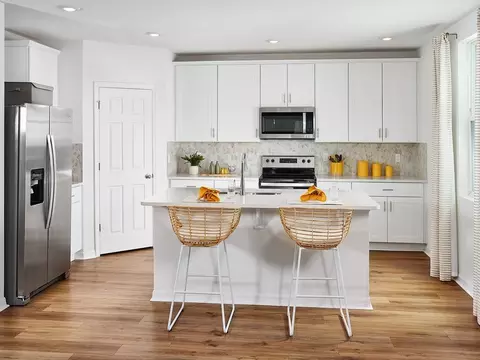 Kitchen - 2867 Hornbill Dr, Saint Cloud, FL 34772 photo 4 of 6
