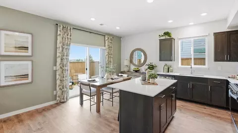 Kitchen - 21729 SE Stromboli Ln, Bend, OR 97702 photo 1 of 6