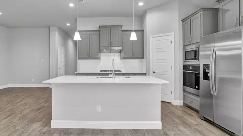 Kitchen - 1821 Laurel St, Denton, TX 76205 photo 2 of 8