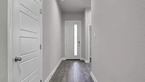 Entry Way - 1821 Laurel St, Denton, TX 76205 photo 2 of 4