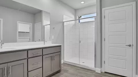 Bath - 1821 Laurel St, Denton, TX 76205 photo 1 of 4
