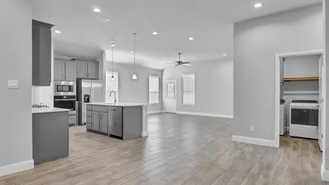 Entry Way - 1821 Laurel St, Denton, TX 76205 photo 1 of 4