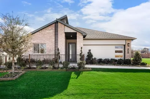 Exterior - 1821 Laurel St, Denton, TX 76205 photo 9 of 14
