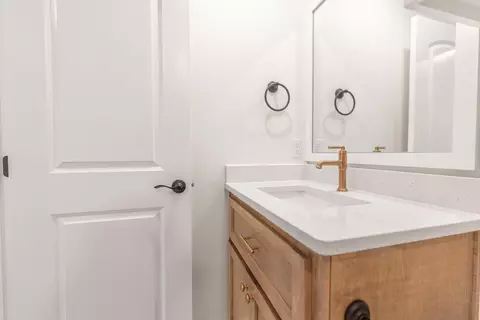 Bath - 8701 Stark St, Arcadia, OK 73007 photo 4 of 22