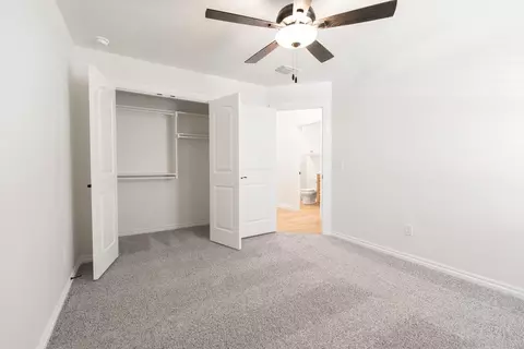 Bedroom - 8701 Stark St, Arcadia, OK 73007 photo 3 of 17