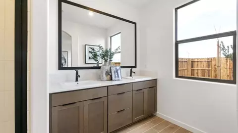 Bath - 8515 Healy Pass Ave, Bakersfield, CA 93311 photo 1 of 4