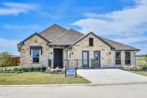 Exterior - 1499 Lake Ridge Dr, Brenham, TX 77833 photo 4 of 4