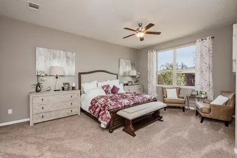 Bedroom - 1499 Lake Ridge Dr, Brenham, TX 77833 photo 4 of 4