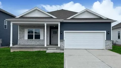 3560 Azalea Dr, Waukee, IA 50263