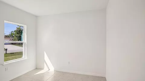 Bedroom - 271 Marion Oaks Blvd, Ocala, FL 34473 photo 4 of 13