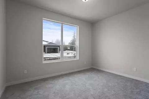 Bedroom - 1140 Pumpkin Rdg, Eagle Point, OR 97524 photo 1 of 1