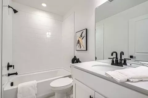 Bath - 15185 W 68th Pl, Arvada, CO 80007 photo 2 of 13