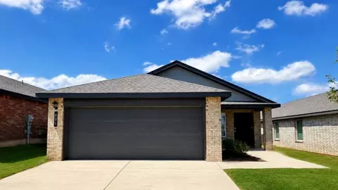 621 NE 104th St, Oklahoma City, OK 73114